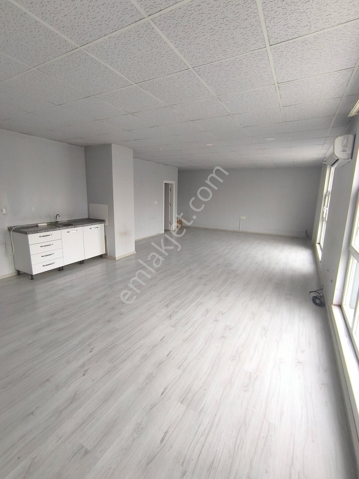 Kariyer'den Ertuğrulgazi Cad Atimer 2 İşmerk 45m2 Kiralık Ofis - Görsel 28