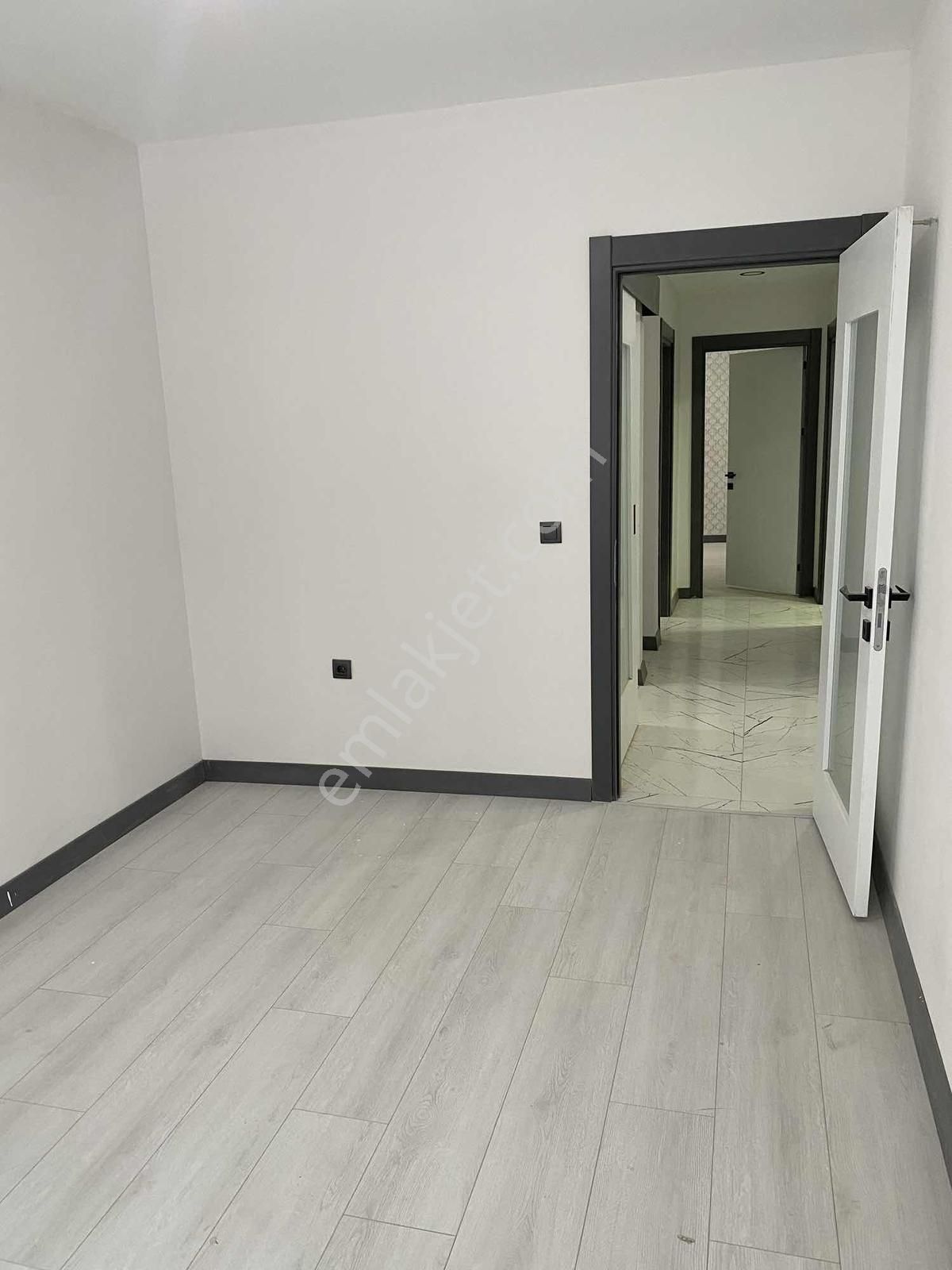 İldem Yeşilyurt Konutlarında 3+1 Oturulur Daire - Görsel 2