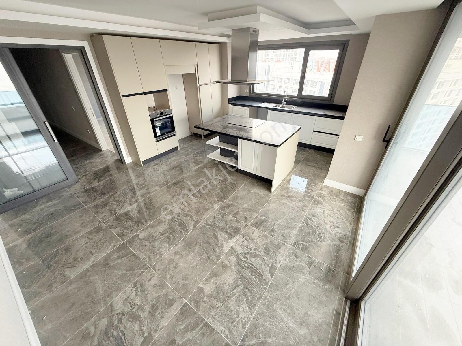 Beyaz'dan Ovacıkta Çift Bloklu Sitede 240m2'lik Dev Yaşam Alanı - Görsel 15