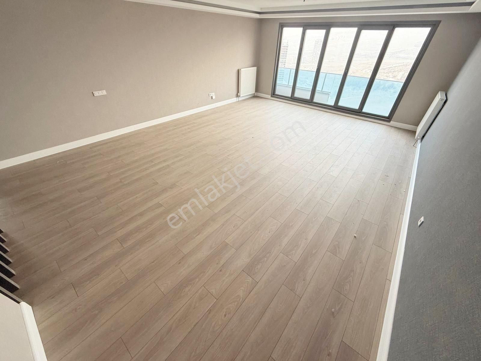 Beyaz'dan Ovacıkta Çift Bloklu Sitede 240m2'lik Dev Yaşam Alanı - Görsel 8
