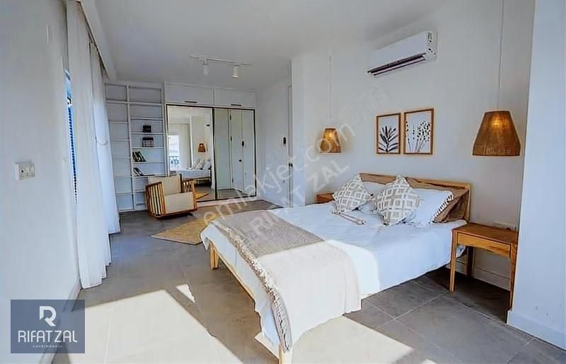 Ayvalık İlios Villaları'nda Deniz Manzaralı 4+2 Villa - Görsel 8