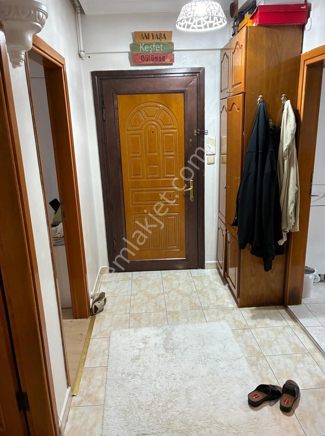 Metrobüse Yürüme Mesafesinde Çift Cepheli Satılık 2+1 Daire - Görsel 7