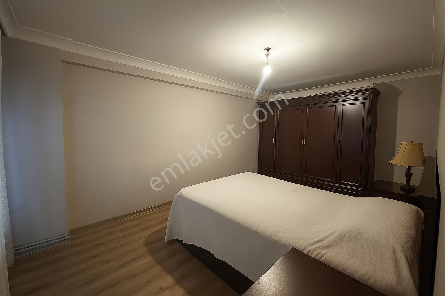 Üsküdar Validei Atik' Te Genç Binada Teraslı 4+1 Merkezi Konumda - Görsel 2