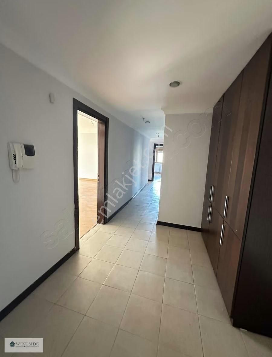 Bahçeşehir Spradon Kuleler 4+1 Boş Satılık Daire