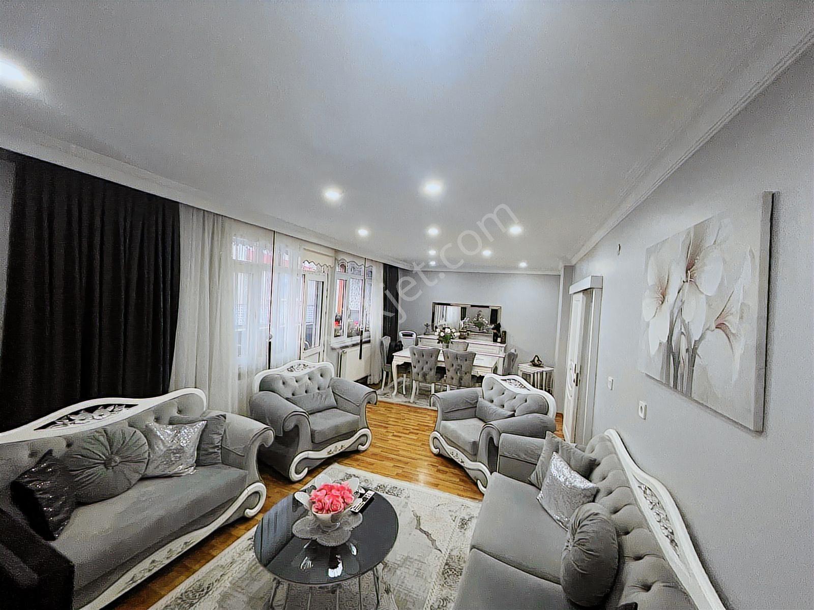 Beyoğlu Piyalepaşa Mahallesi Çift Balkonlu 3+1 Satılık Daire - Görsel 2