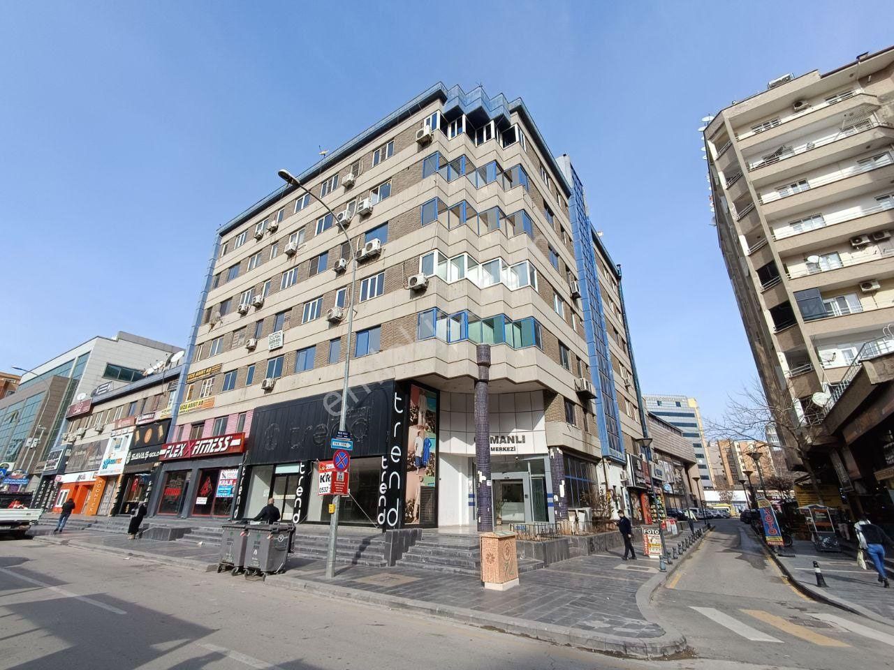 Repa Gayrimenkul Tayfun Gültoplayan'dan Merkezde Kiralık Ofis