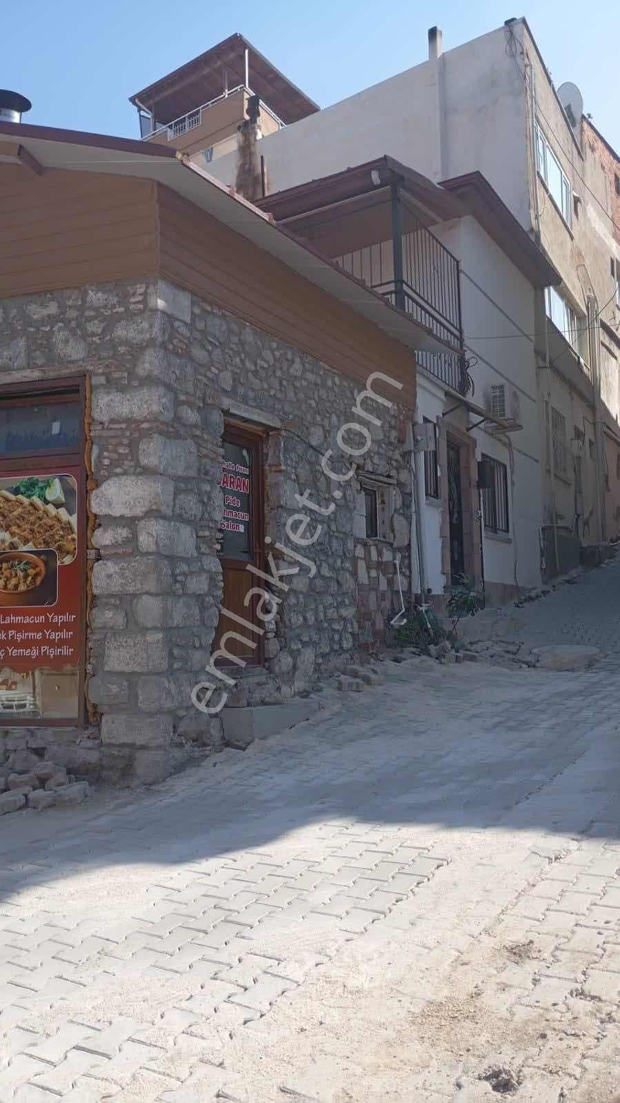 Merkez Gayrimenkulden Satılık Dikilide Yatırımlık Fırsat Dükkan - Görsel 3