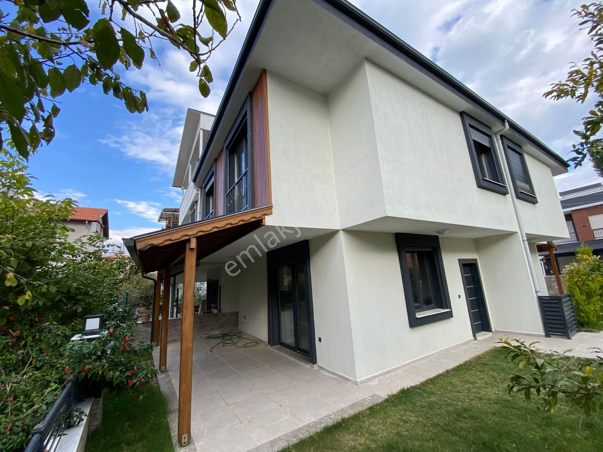 İzmir Seferihisar Doğanbey De Denize 400mt Bahçeli Satılık 4+1 Villa - Görsel 3