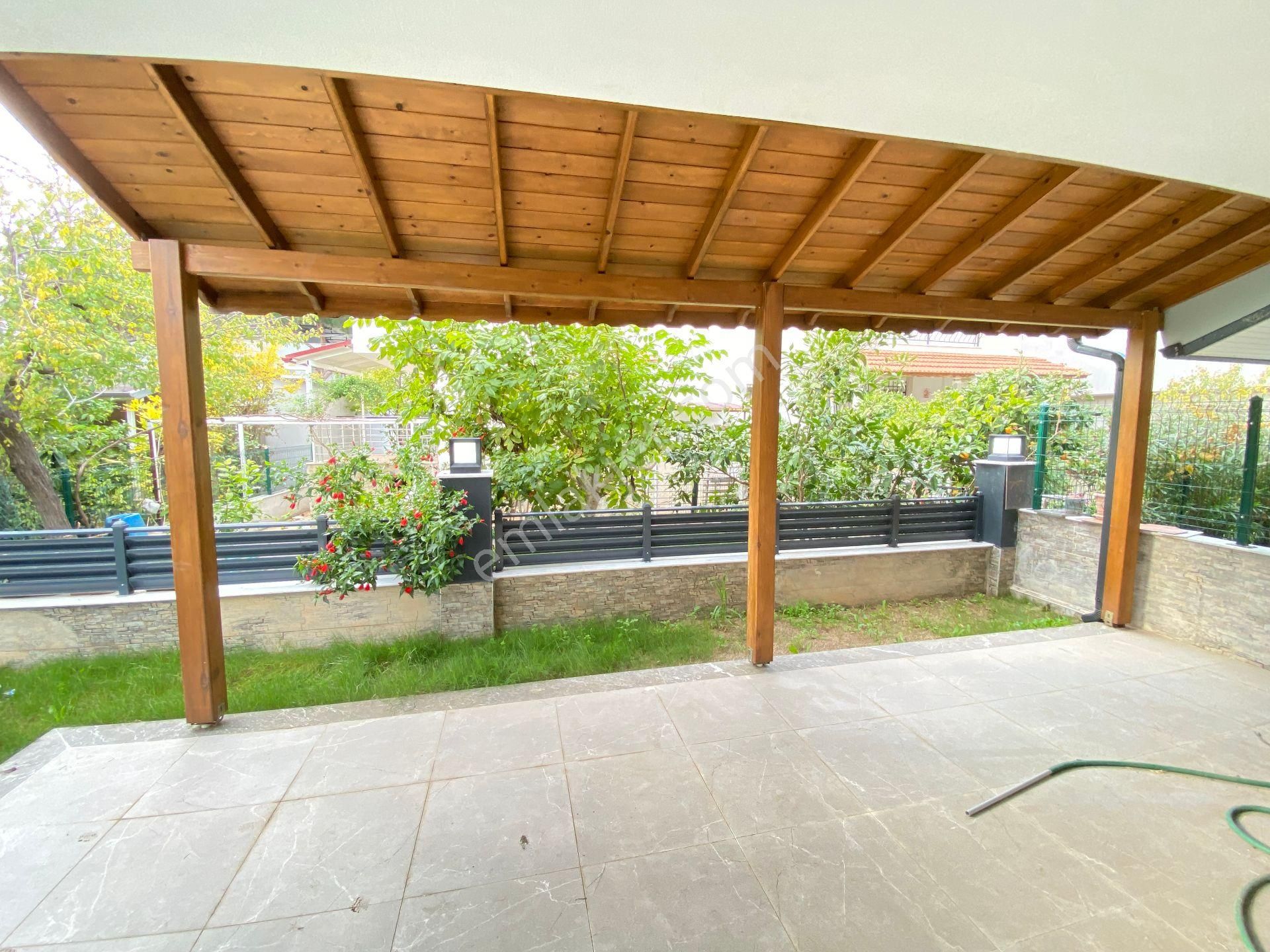 İzmir Seferihisar Doğanbey De Denize 400mt Bahçeli Satılık 4+1 Villa - Görsel 27