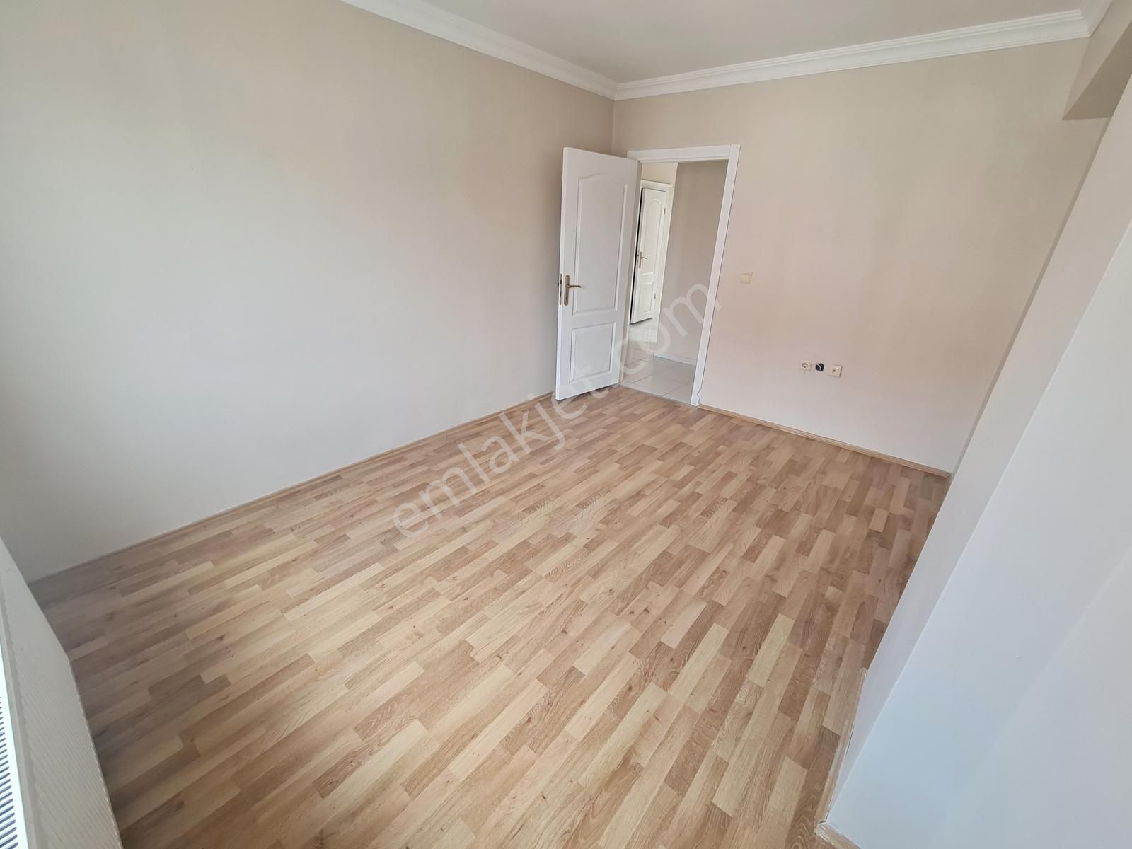 Süvari Mh. Merkezi Konumda Arakat Ön Cephe 3+1 Kiralık Daire - Görsel 26