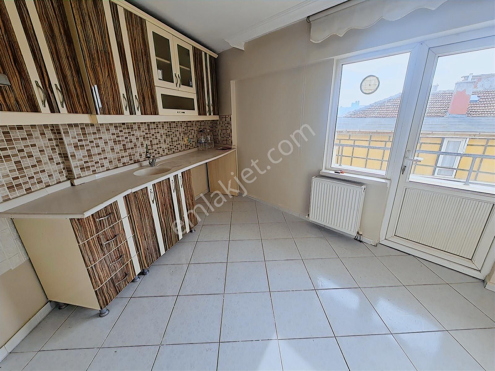 Süvari Mh. Merkezi Konumda Arakat Ön Cephe 3+1 Kiralık Daire - Görsel 3