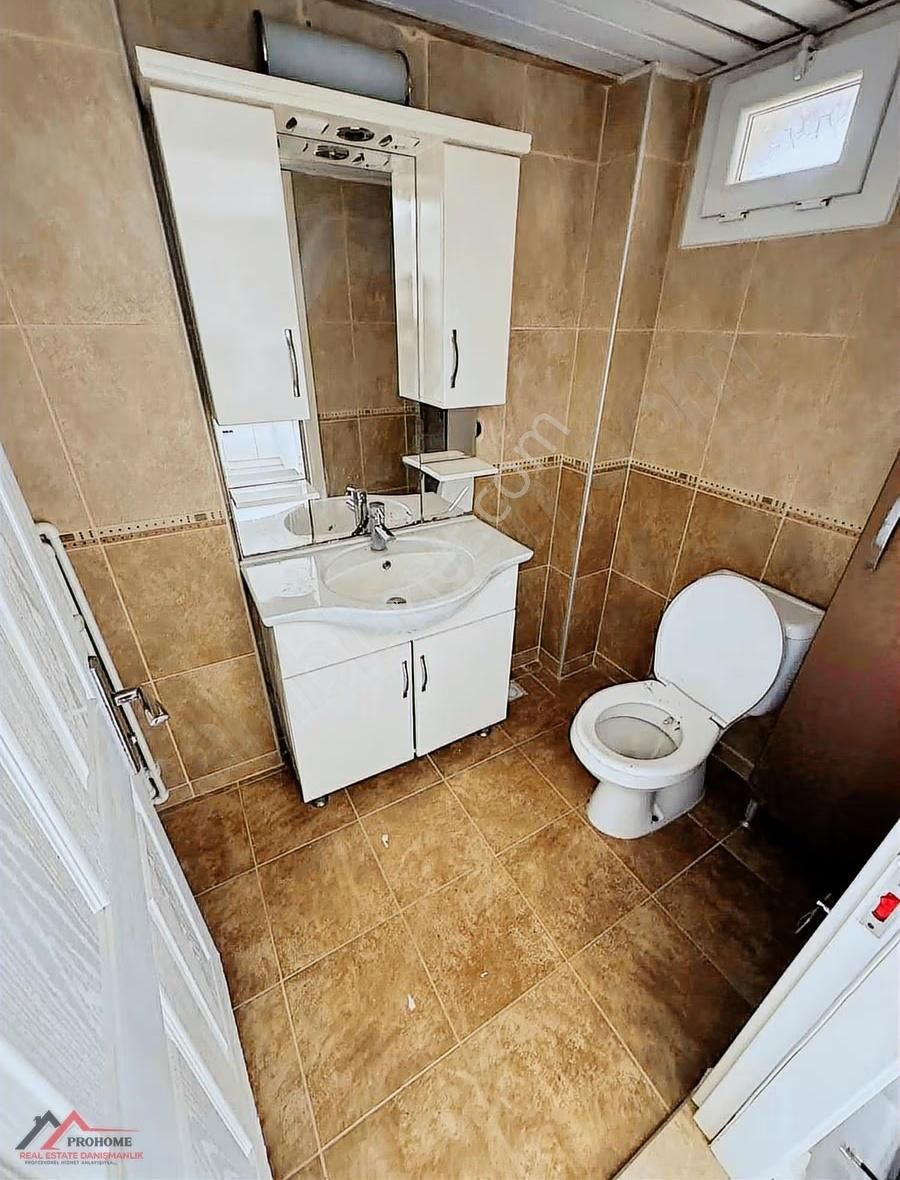 Foça Atatürk Mahallesinde Deniz Manzaralı 4+1 Satılık Villa