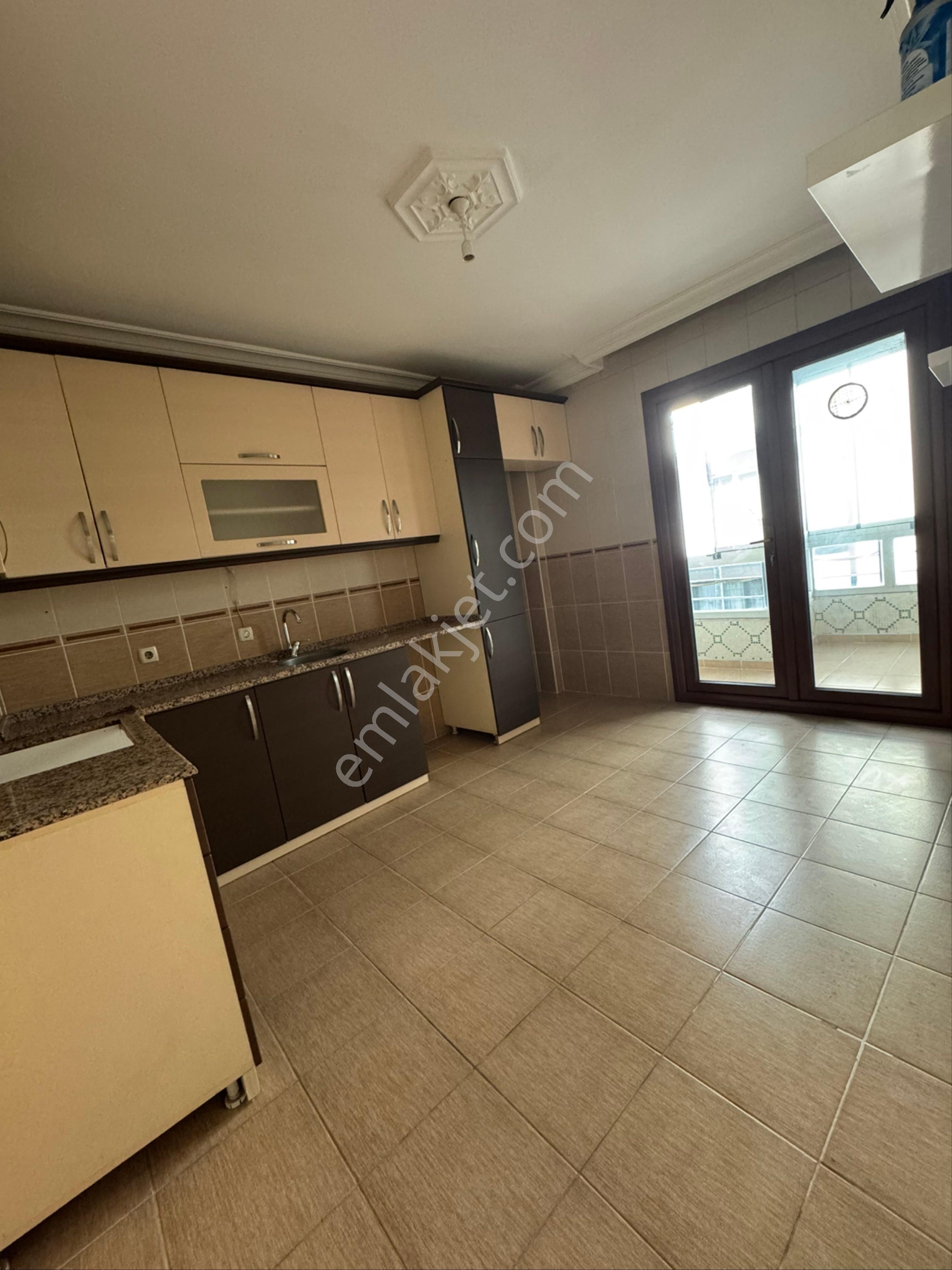 Akyüz Emlaktan Buca Laleli Mah. 2+1 Kiralık 120 M2 Daire - Görsel 2