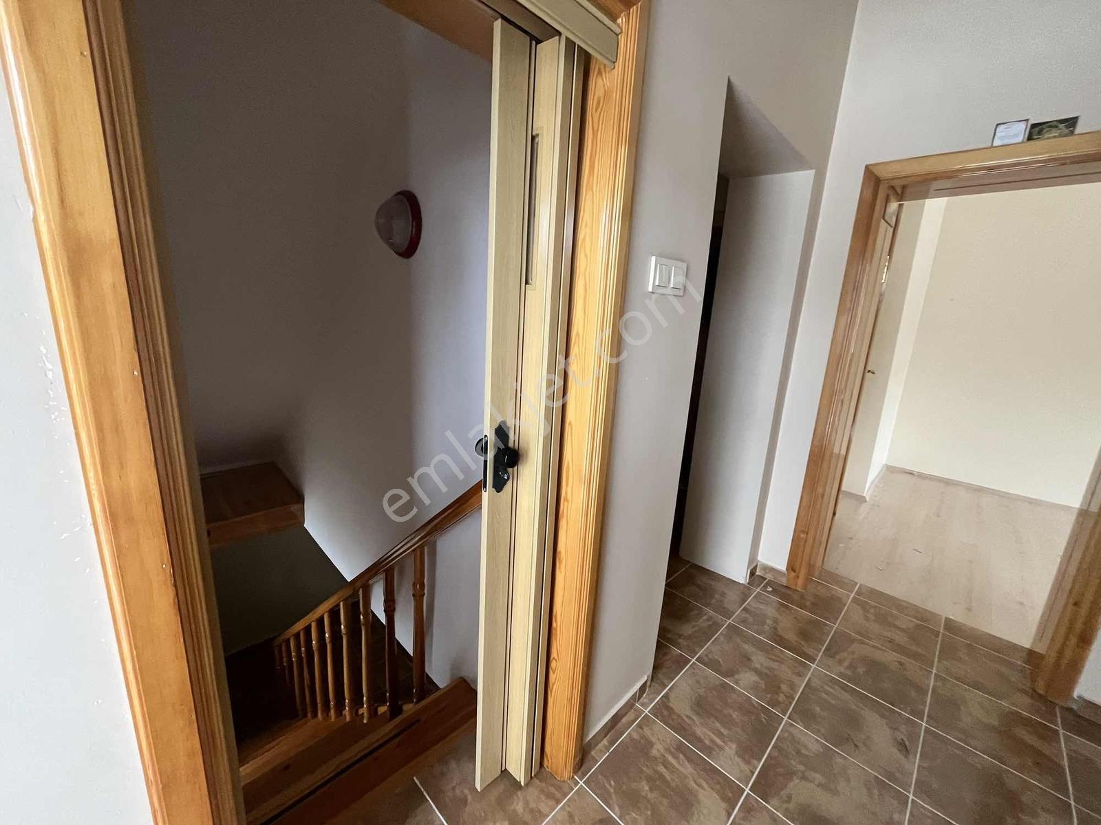 Remax Dem'den Halitpaşa 210m2 Arsa İçinde 150m2 Satılık Müstakil - Görsel 12