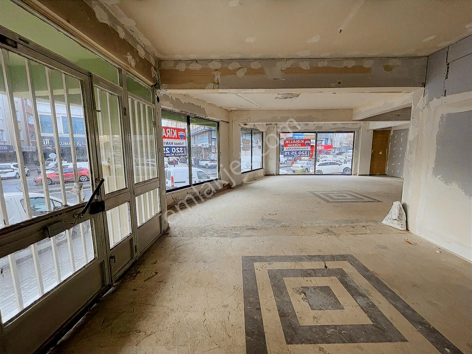 Sanayi Mahallesinde Ana Cadde Üstü 150 M2 Dükkan - Görsel 26