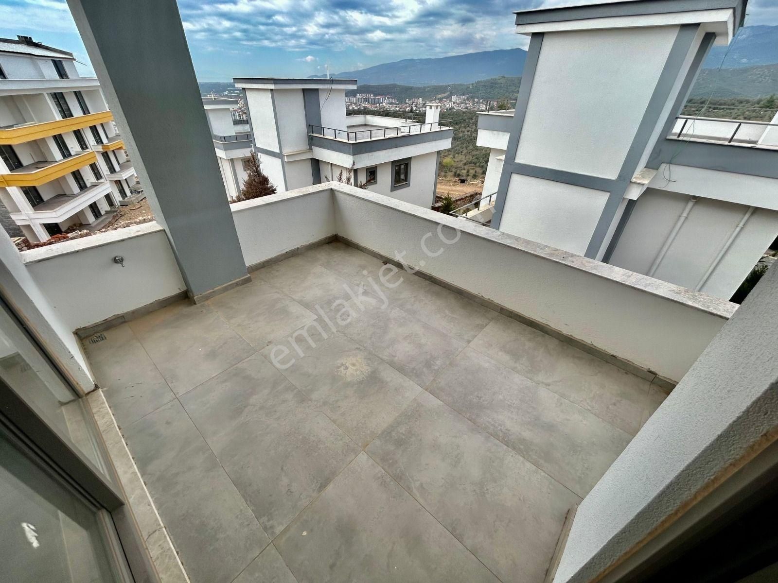 Yüksel'den Edremit'te Satılık Tam Bağımsız Ultra Lux 4+1 Müstakil Villa - Görsel 24