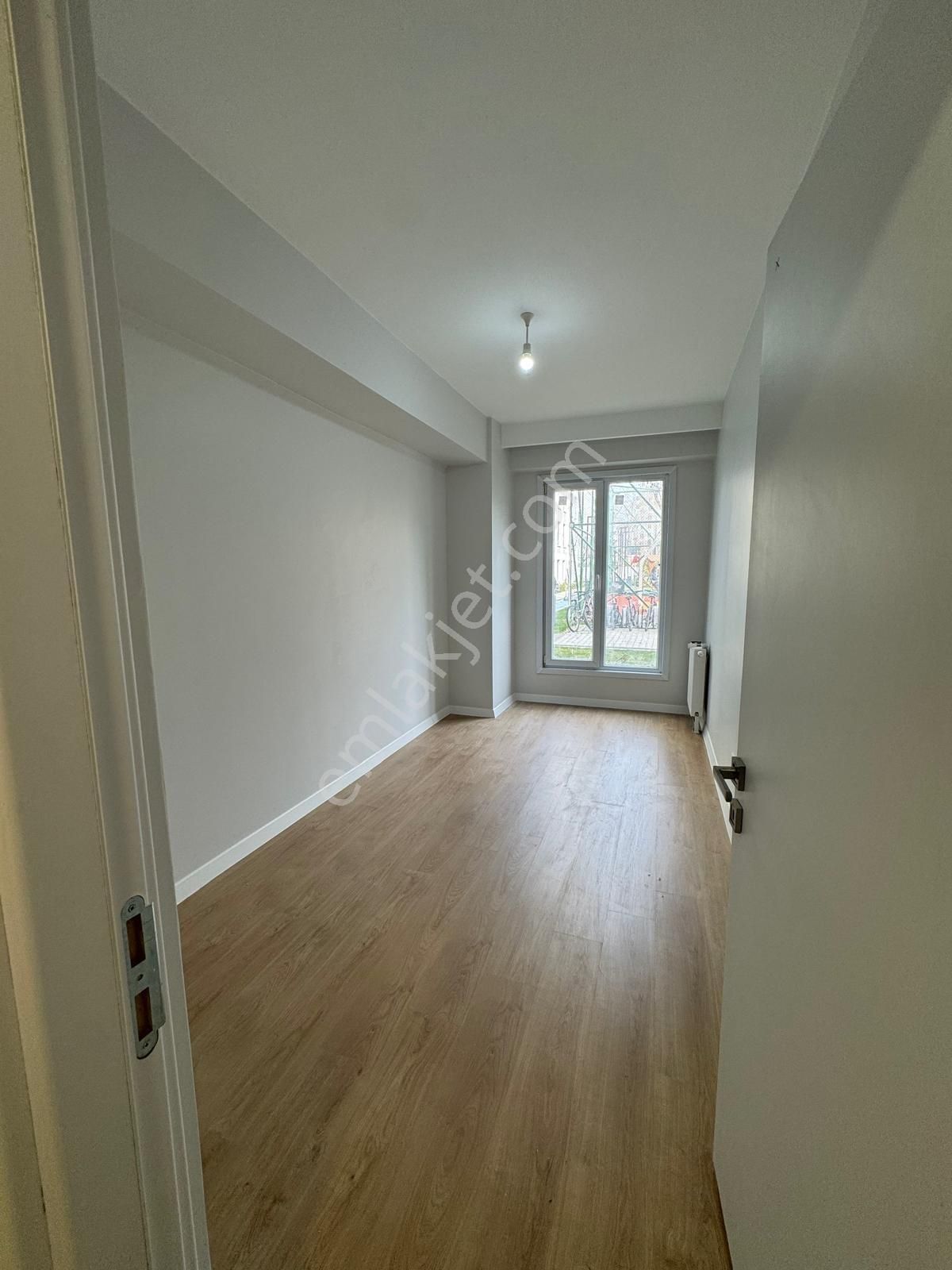 Kiptaş Kırlangıç Evlerinde Çoçuk Park'ı Önü Bahçe Katı 3+1 Daire - Görsel 9