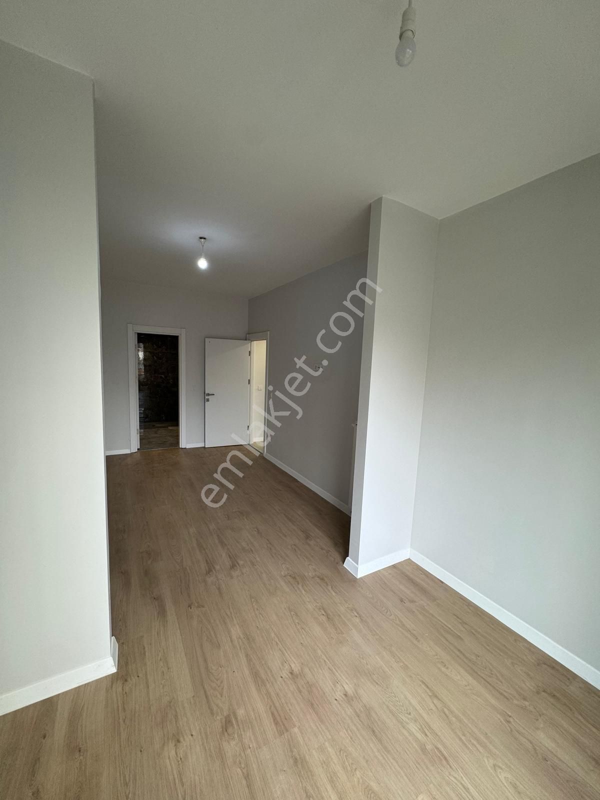 Kiptaş Kırlangıç Evlerinde Çoçuk Park'ı Önü Bahçe Katı 3+1 Daire - Görsel 13