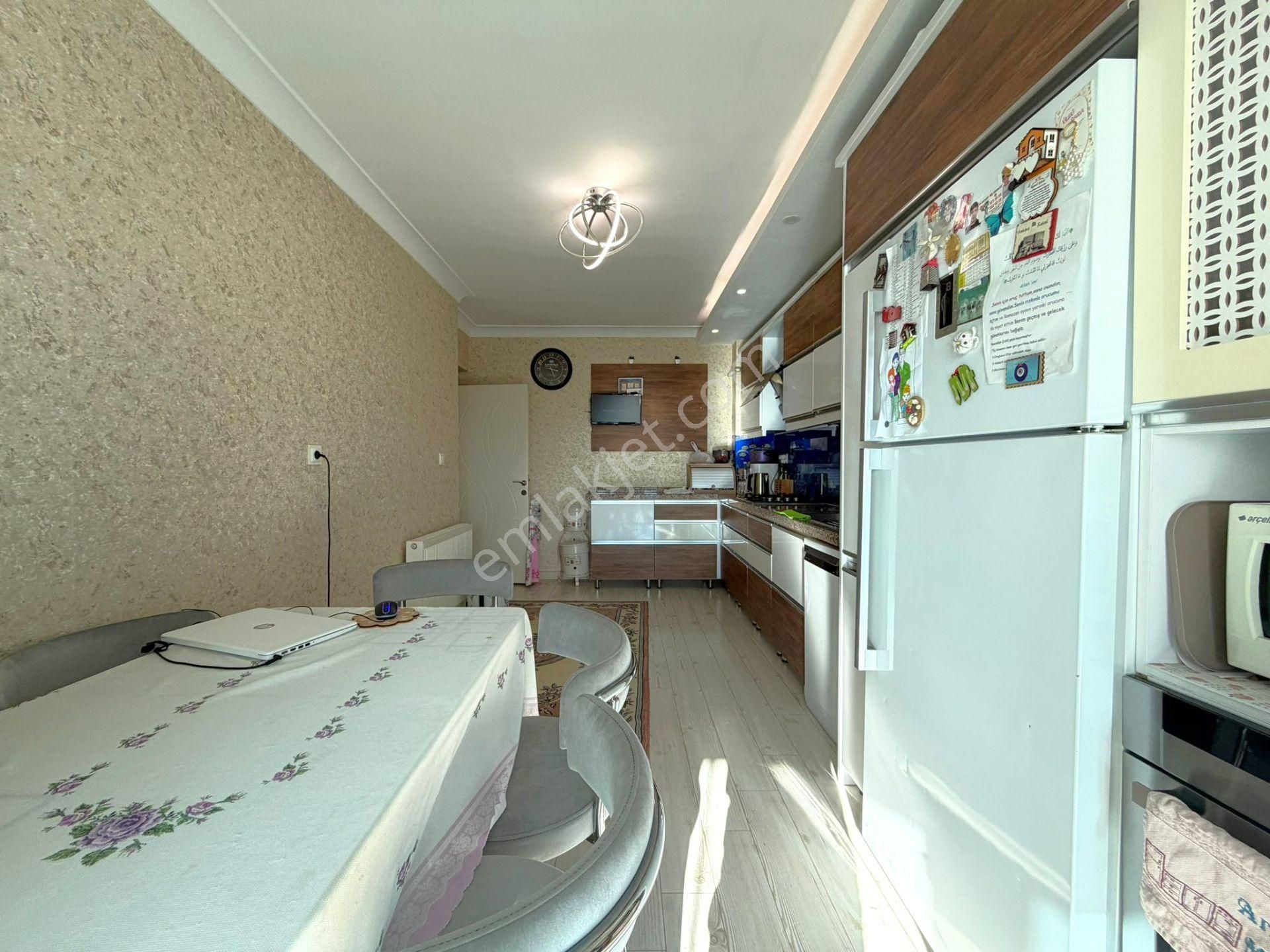Nam-ak Emlak'tan Lüks Site İçerisinde Geniş Peyzajlı 4+1 Daire - Görsel 4