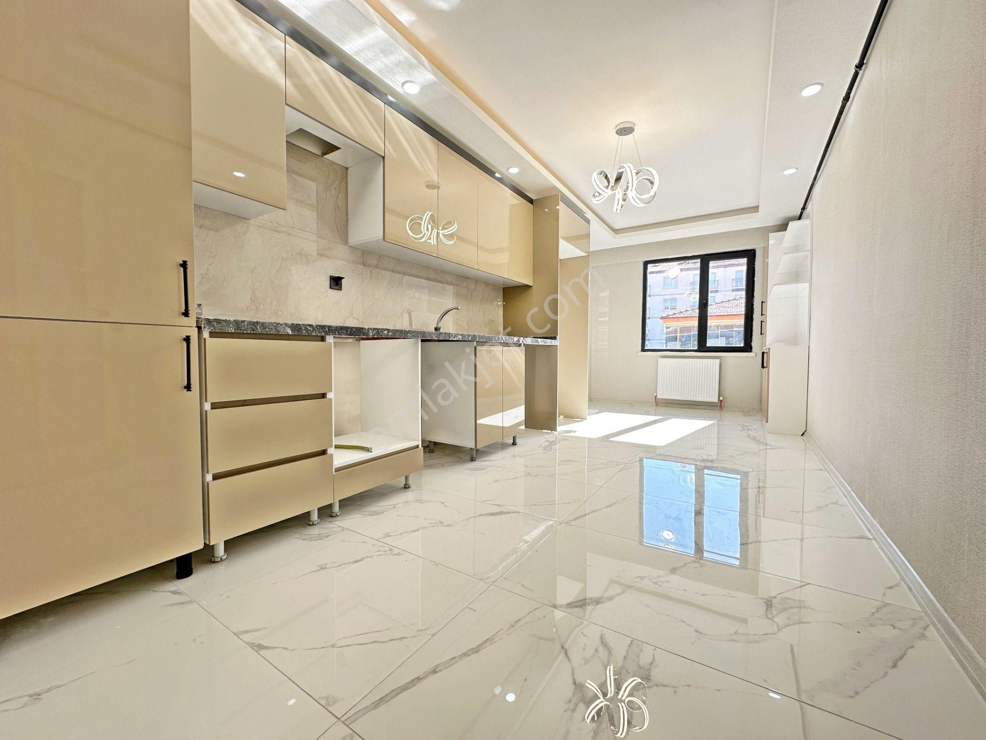 Özçelikler'den Ana Cadde Yanı Masrafsız Geniş Yapılı 3+1 Daire - Görsel 19