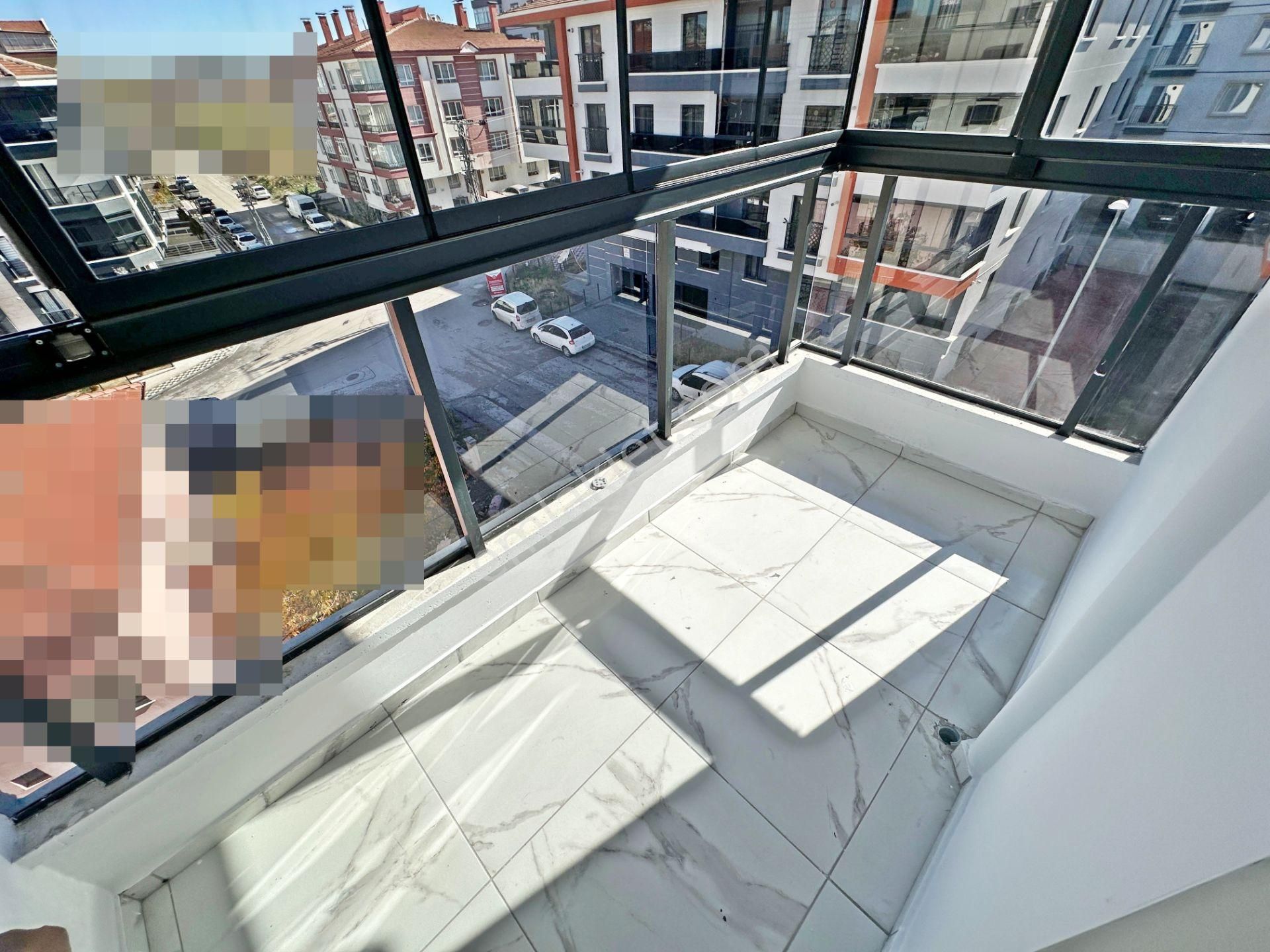 Özçelikler'den Ana Cadde Yanı Masrafsız Geniş Yapılı 3+1 Daire - Görsel 35