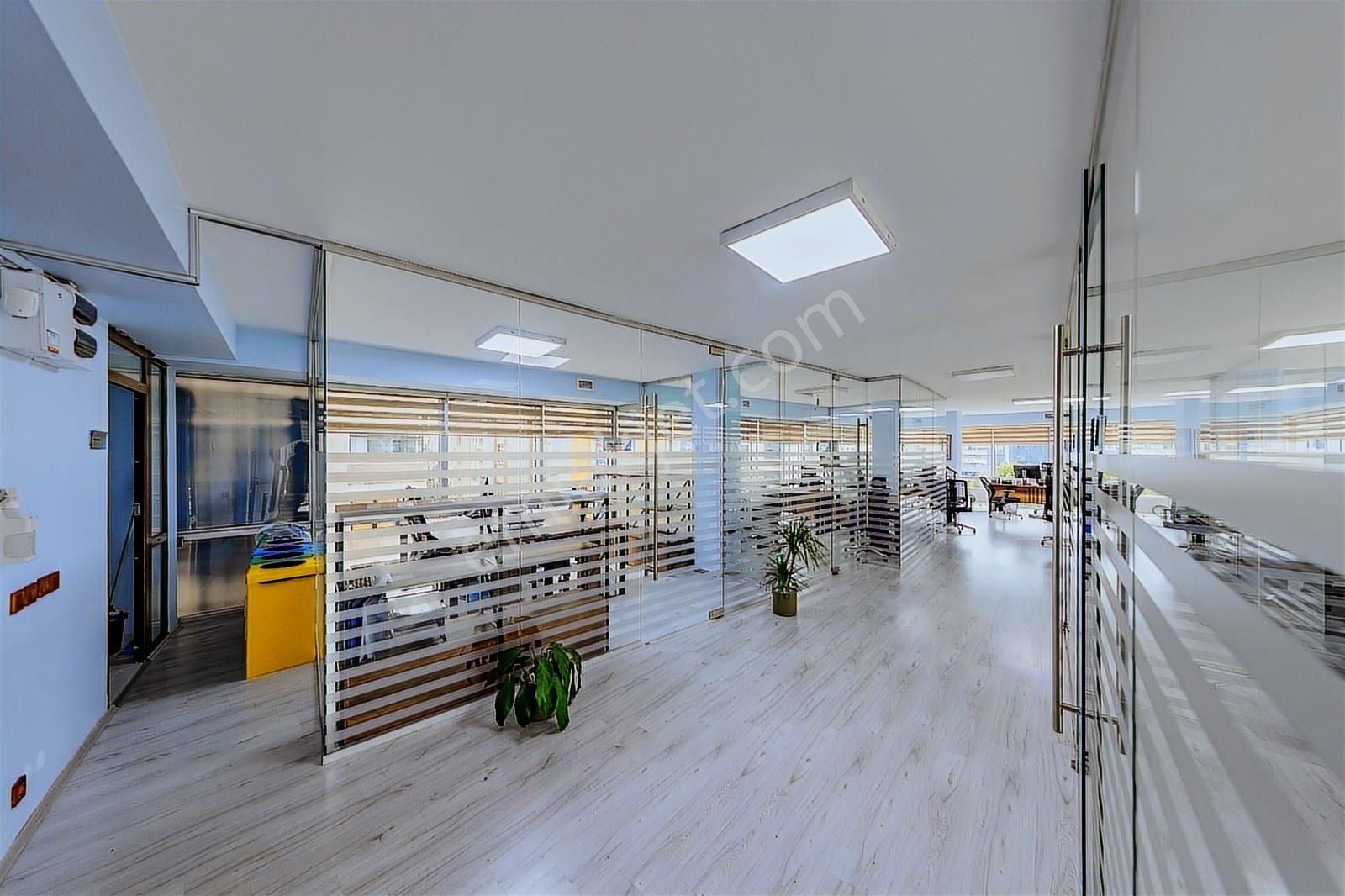 E5 Kozyatağı'nda Prestijli Plaza'da Kiralık 210 M2 Komple Kat - Görsel 28