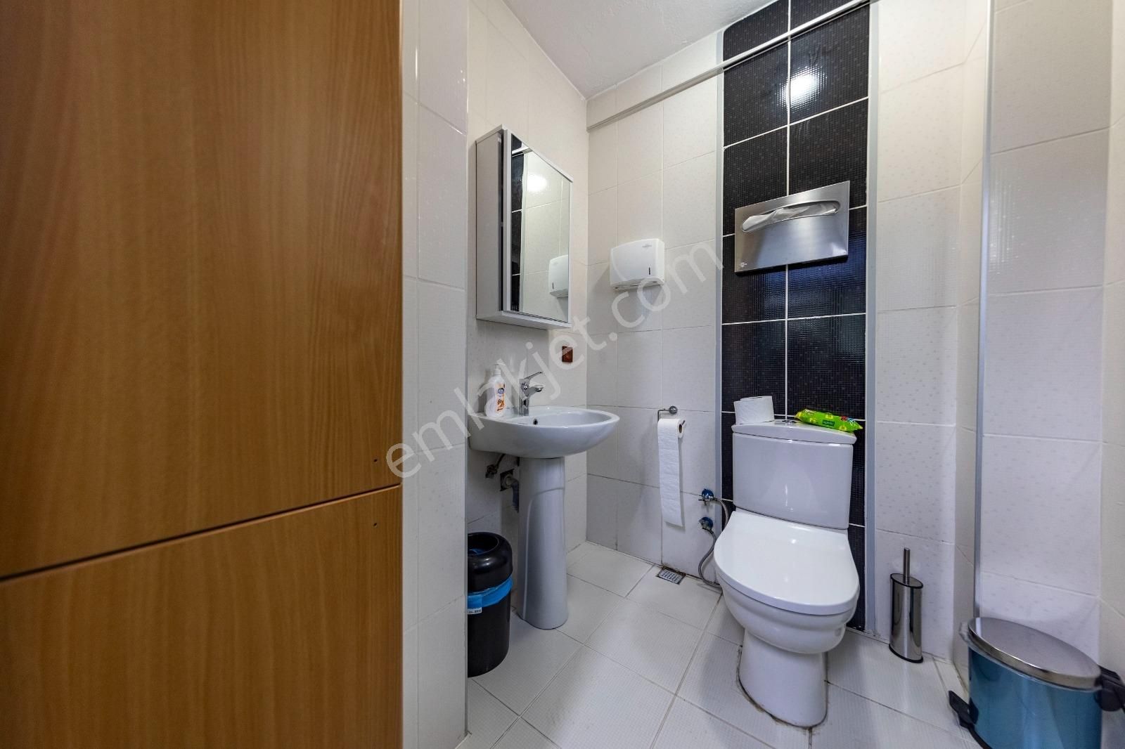 E5 Kozyatağı'nda Prestijli Plaza'da Kiralık 210 M2 Komple Kat - Görsel 19