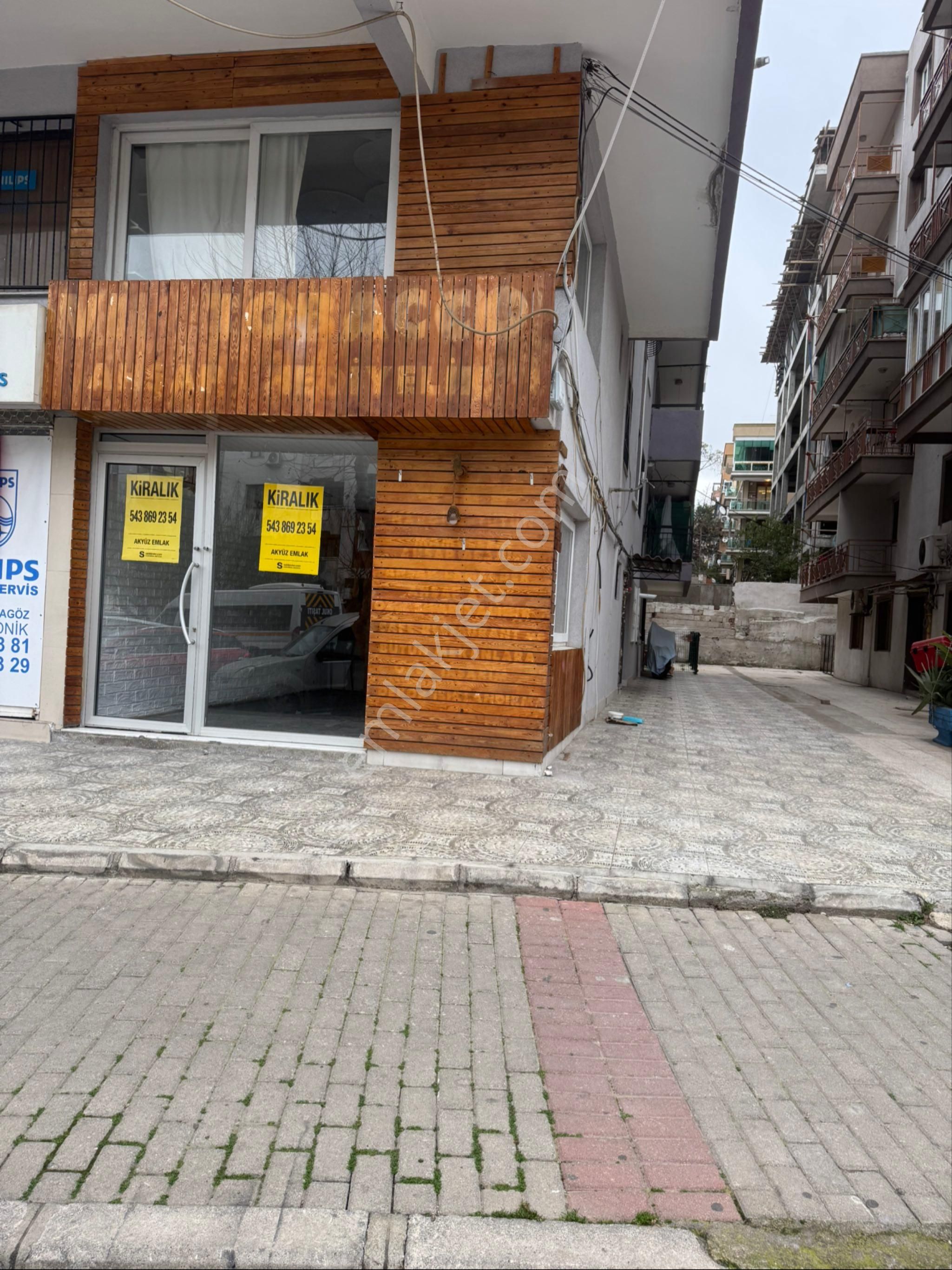 Akyüz Emlaktan Buca Adnan Kahveci Caddesi Kiralık 35 M2 Dükkan