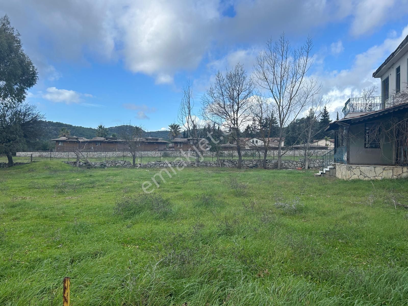 Üç Dönüm İçinde Yatırımlık Tam Müstakil Ev - Görsel 2