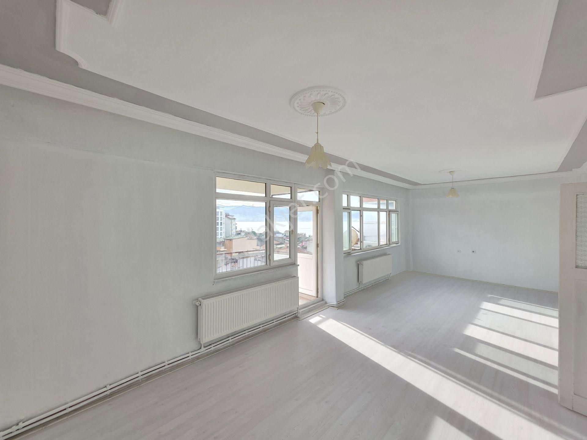 Altın Emlak' Tan Orduevi Arkası 3+1 Deniz Manzaralı Kiralık Daire - Görsel 5