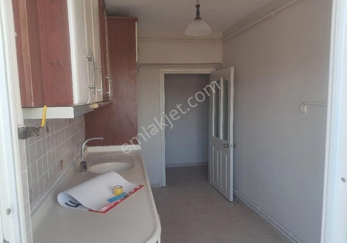 Duygu Emlak'tan Kırım Caddesi Üzerinde Asansörlü Bakımlı 3+1 Daire - Görsel 14