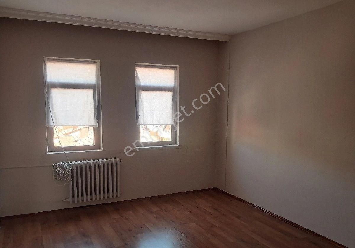 Duygu Emlak'tan Kırım Caddesi Üzerinde Asansörlü Bakımlı 3+1 Daire - Görsel 23