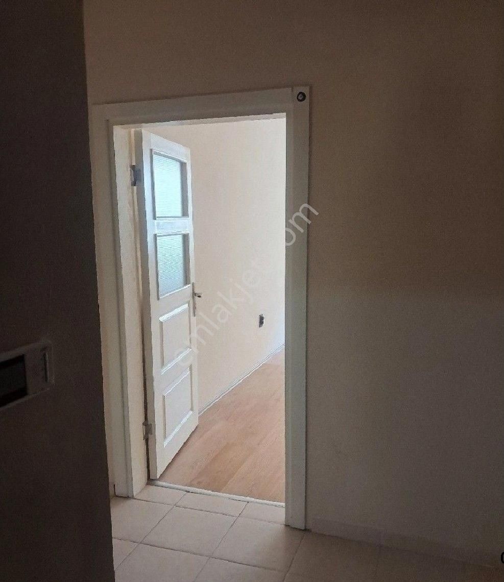 Ömerağa Mahallesinde Kiralık Bakımlı 2+1 Daire - Görsel 6