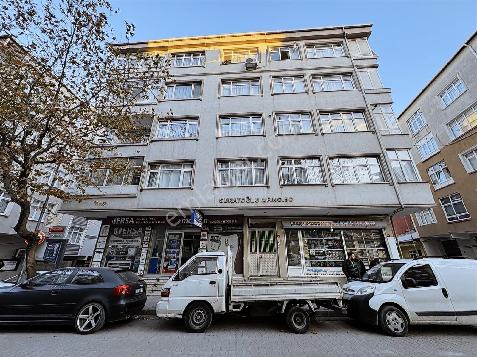 Güngören Sanayi Mh. Kiralık Depo-işyeri-dükkan Çift Cephe Giriş