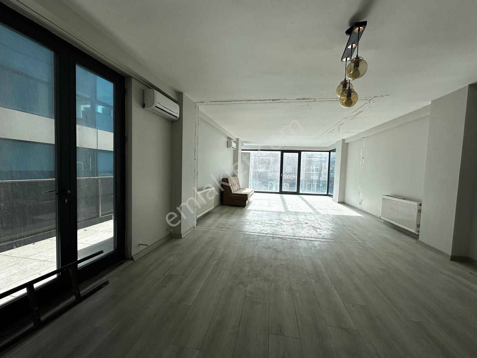 Ataşehir Örnek Mh Cahar Dudayev Cad Üzeri Yeni Binada Ofis - Görsel 9