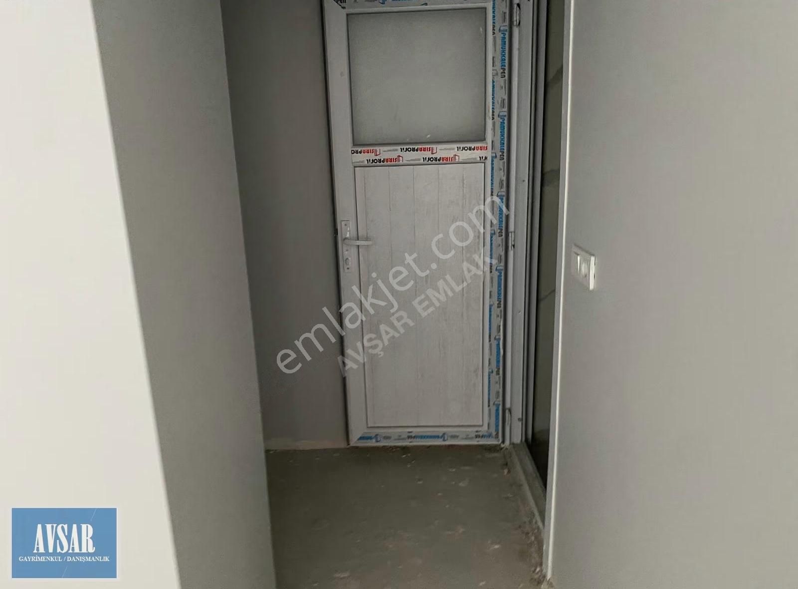 Mitatpaşa Cad Üzerinde Yeni Bina Altında 60m2 Kiralık İş Yeri - Görsel 8