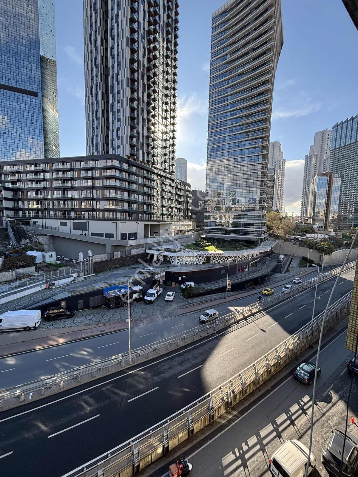Şişli Plazalar Bölgesinde Değerli Konumda 3+1 Satılık Daire - Görsel 28
