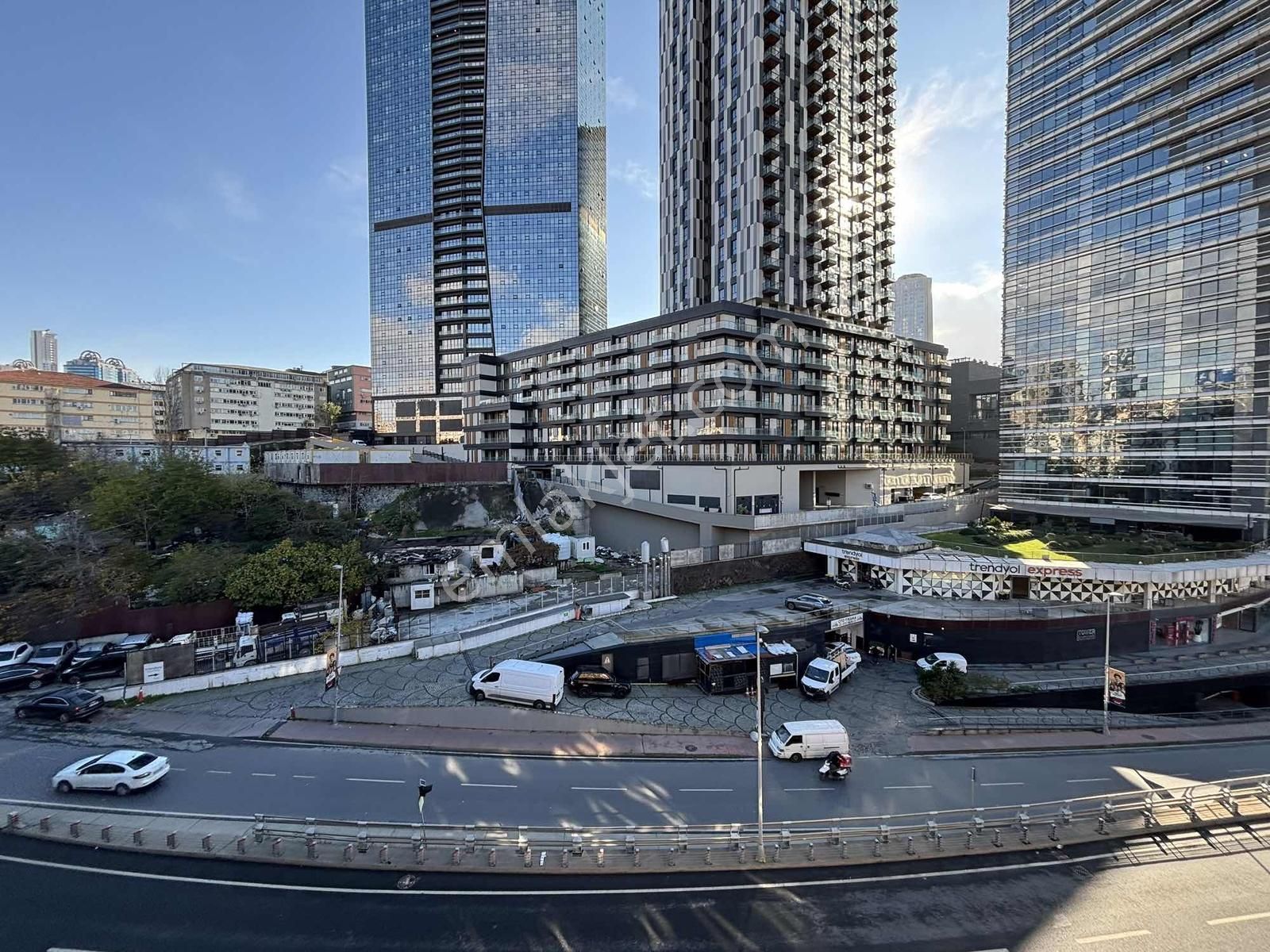 Şişli Plazalar Bölgesinde Değerli Konumda 3+1 Satılık Daire - Görsel 14