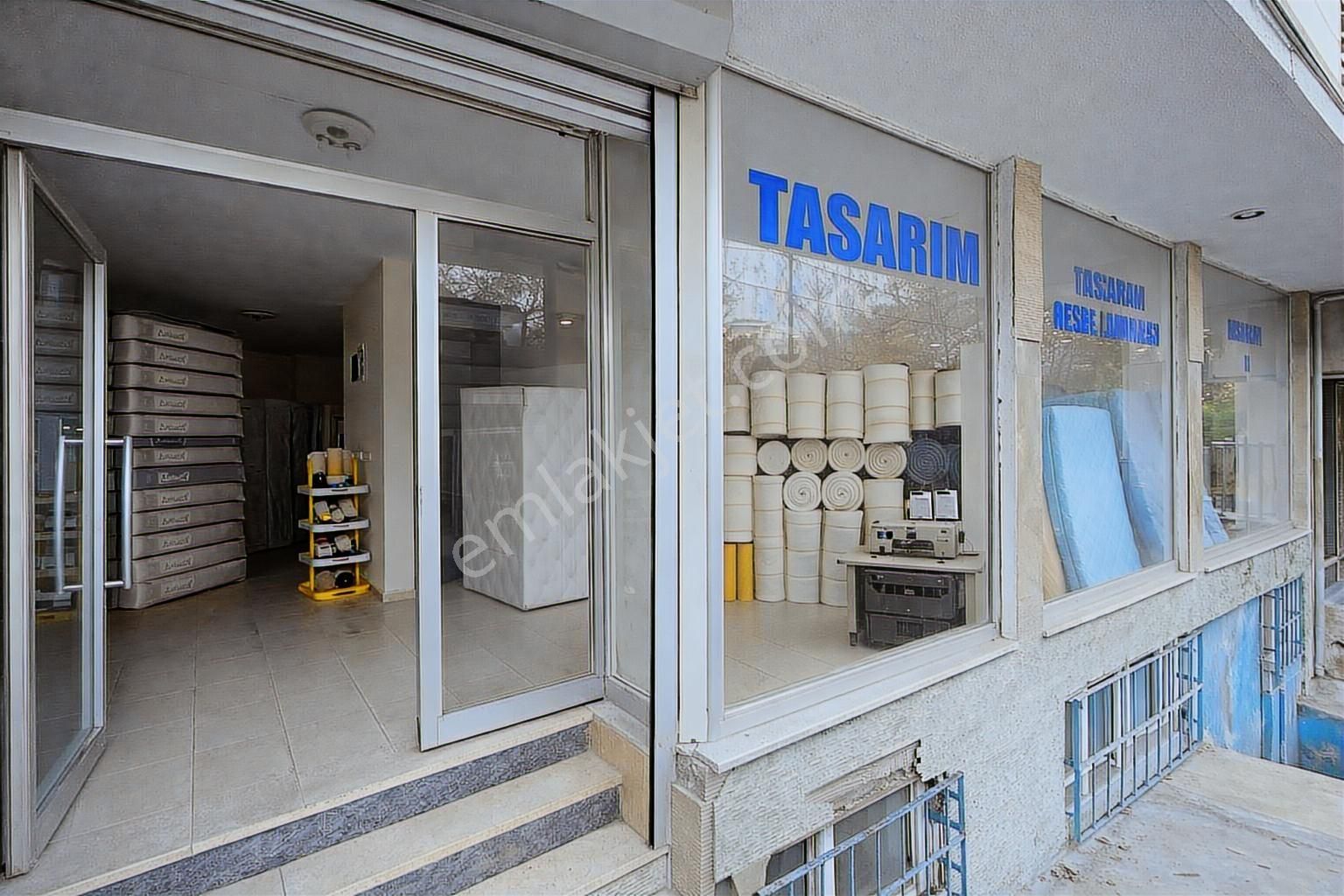 Merkezi Konumda,caddeye Sıfır, 180 M² Satılık Dükkân - Görsel 2