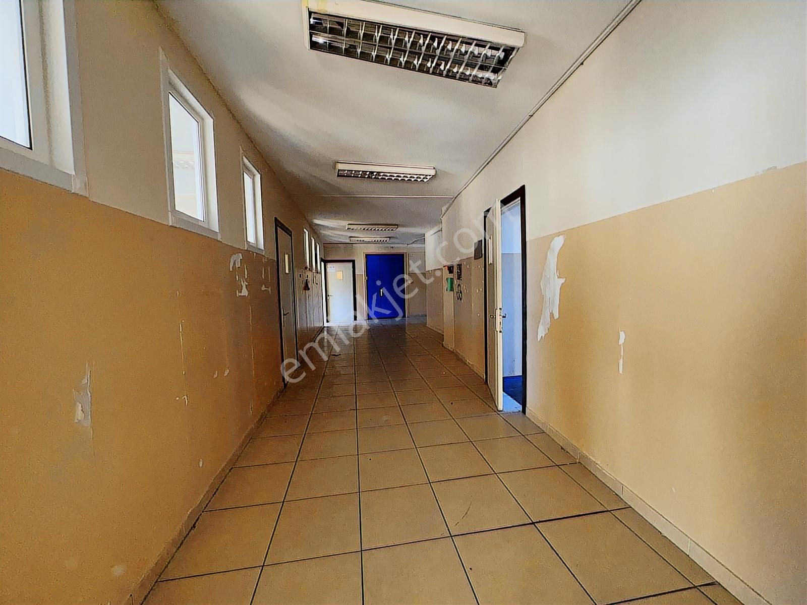 Kağıthane 8 Katlı Asansörlü Bina 2600m² Kapalı Alanlı 474m² Arsa - Görsel 4