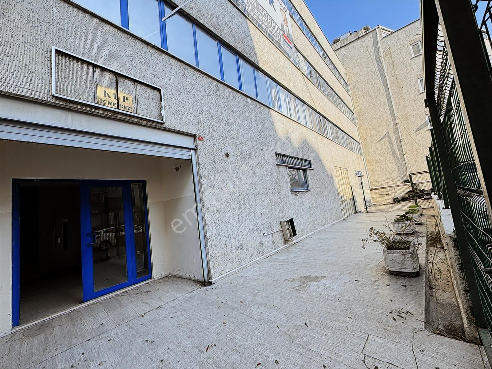 Kağıthane 8 Katlı Asansörlü Bina 2600m² Kapalı Alanlı 474m² Arsa - Görsel 24