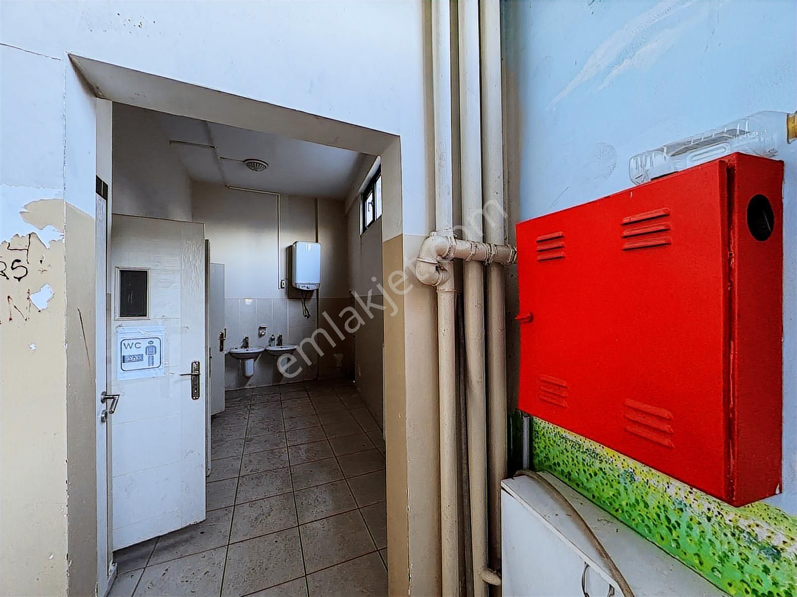 Kağıthane 8 Katlı Asansörlü Bina 2600m² Kapalı Alanlı 474m² Arsa - Görsel 9