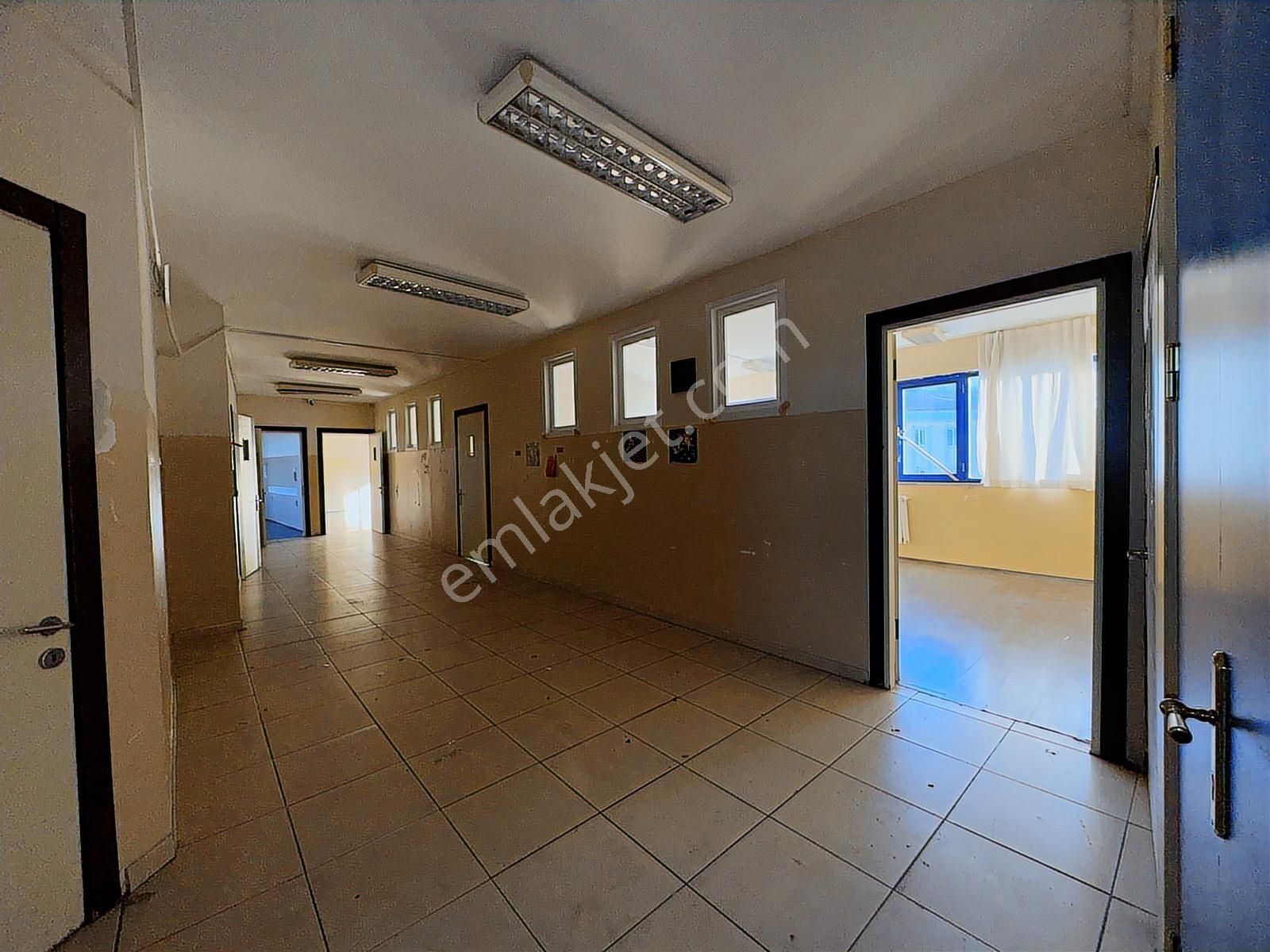 Kağıthane 8 Katlı Asansörlü Bina 2600m² Kapalı Alanlı 474m² Arsa - Görsel 28