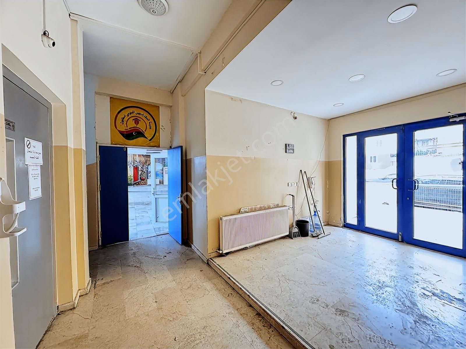 Kağıthane 8 Katlı Asansörlü Bina 2600m² Kapalı Alanlı 474m² Arsa - Görsel 3