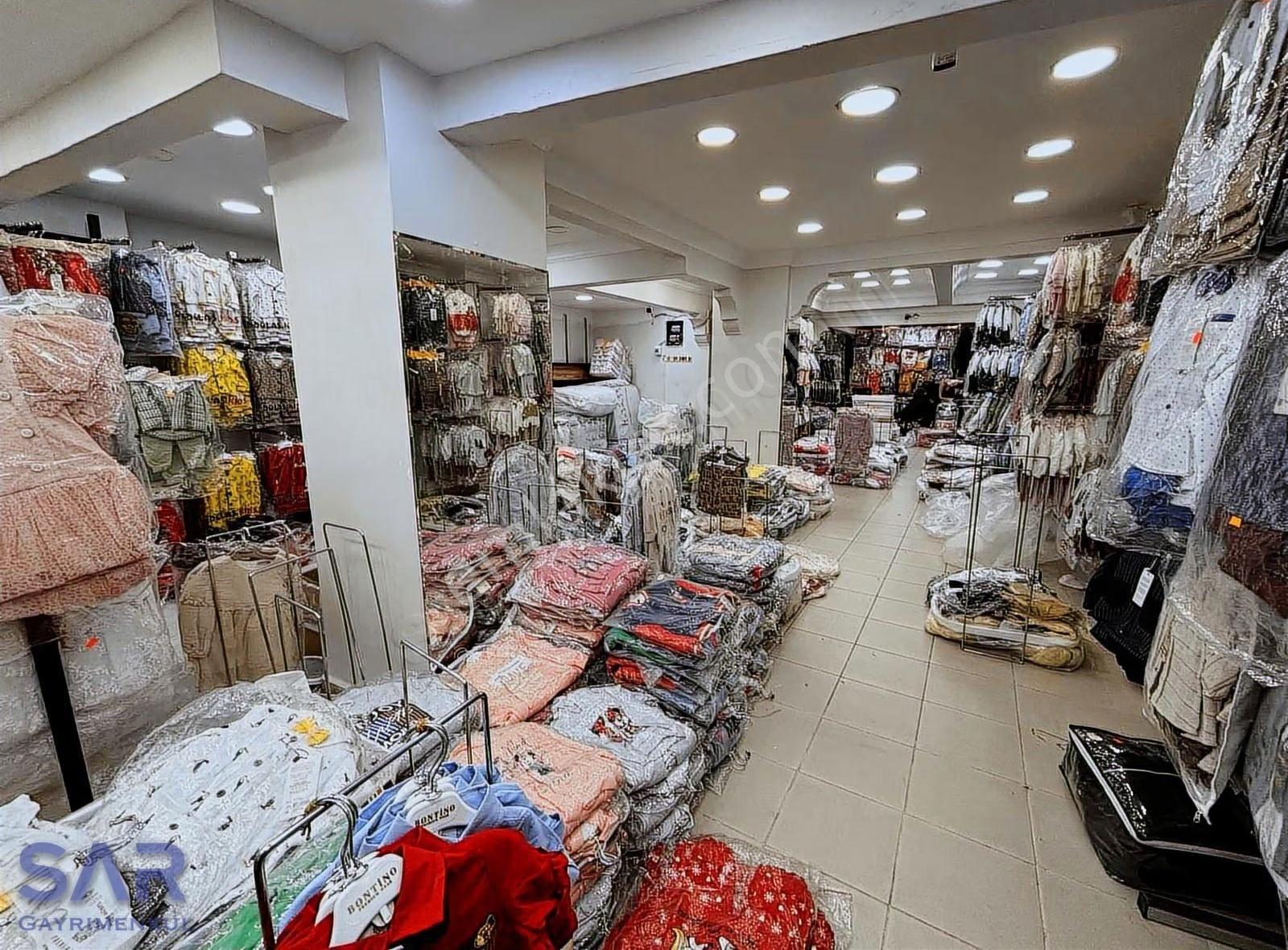 Laleli'de 130 M² Satılık Dükkan ! - Görsel 5