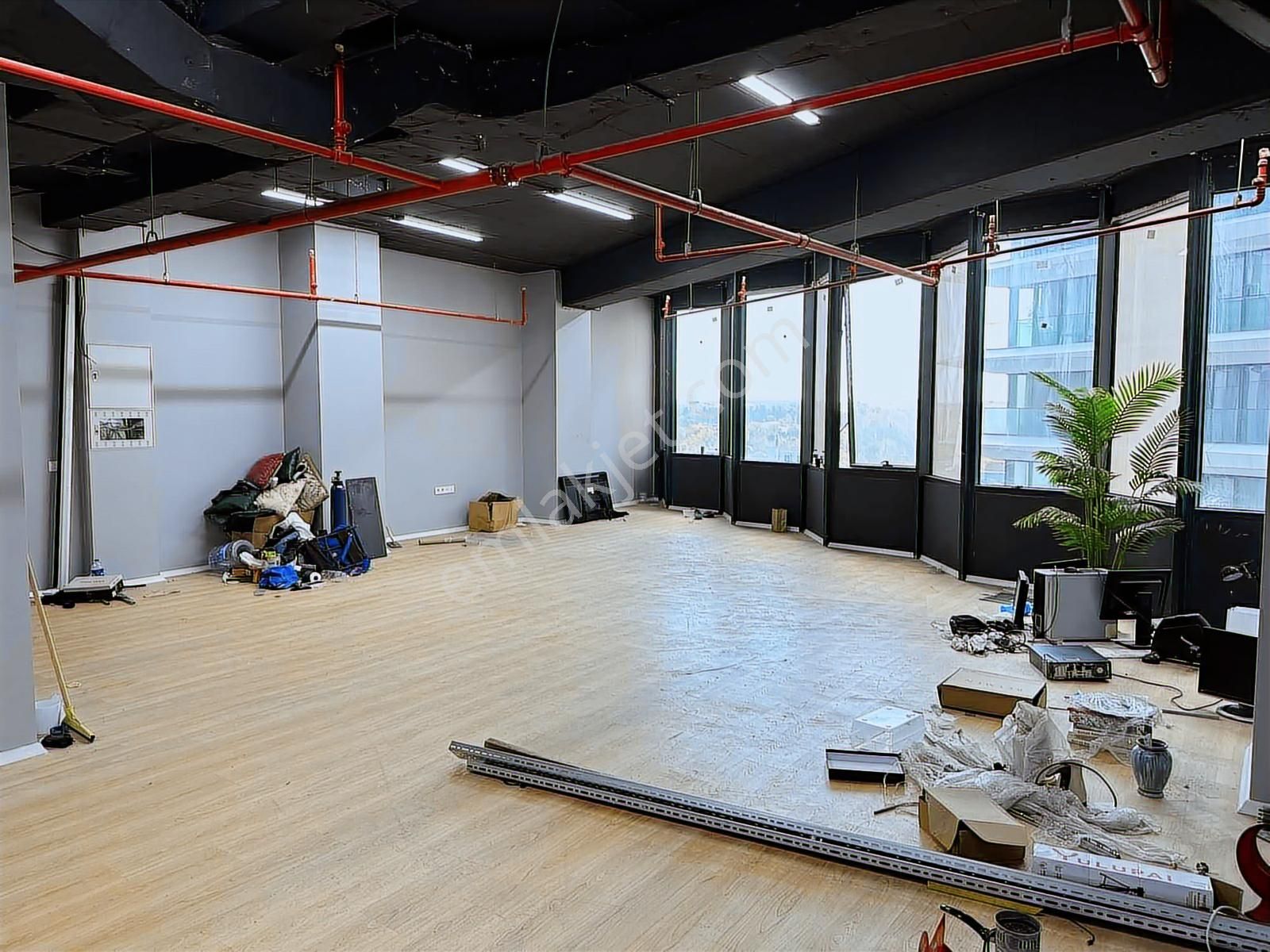 Emlakyap Tan Karat34 De Satılık 102m2 Prestijli Plaza Ofisi - Görsel 17