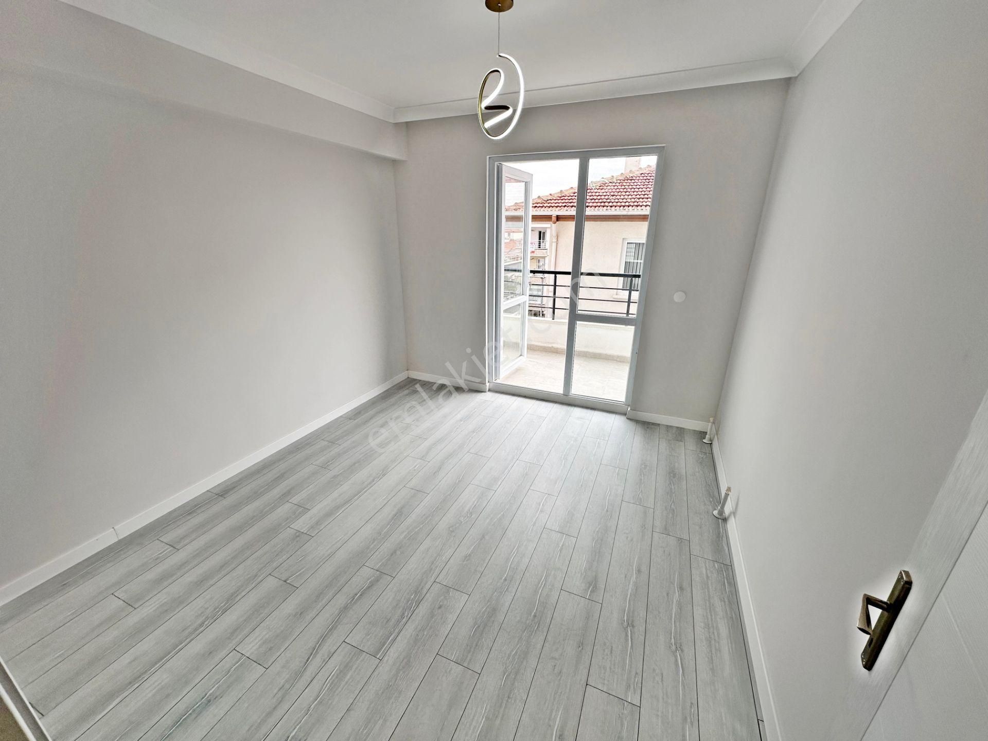 Keçiören'de Ön Cephede Ara Katta Sıfır Geniş 3+1 Daire - Görsel 32