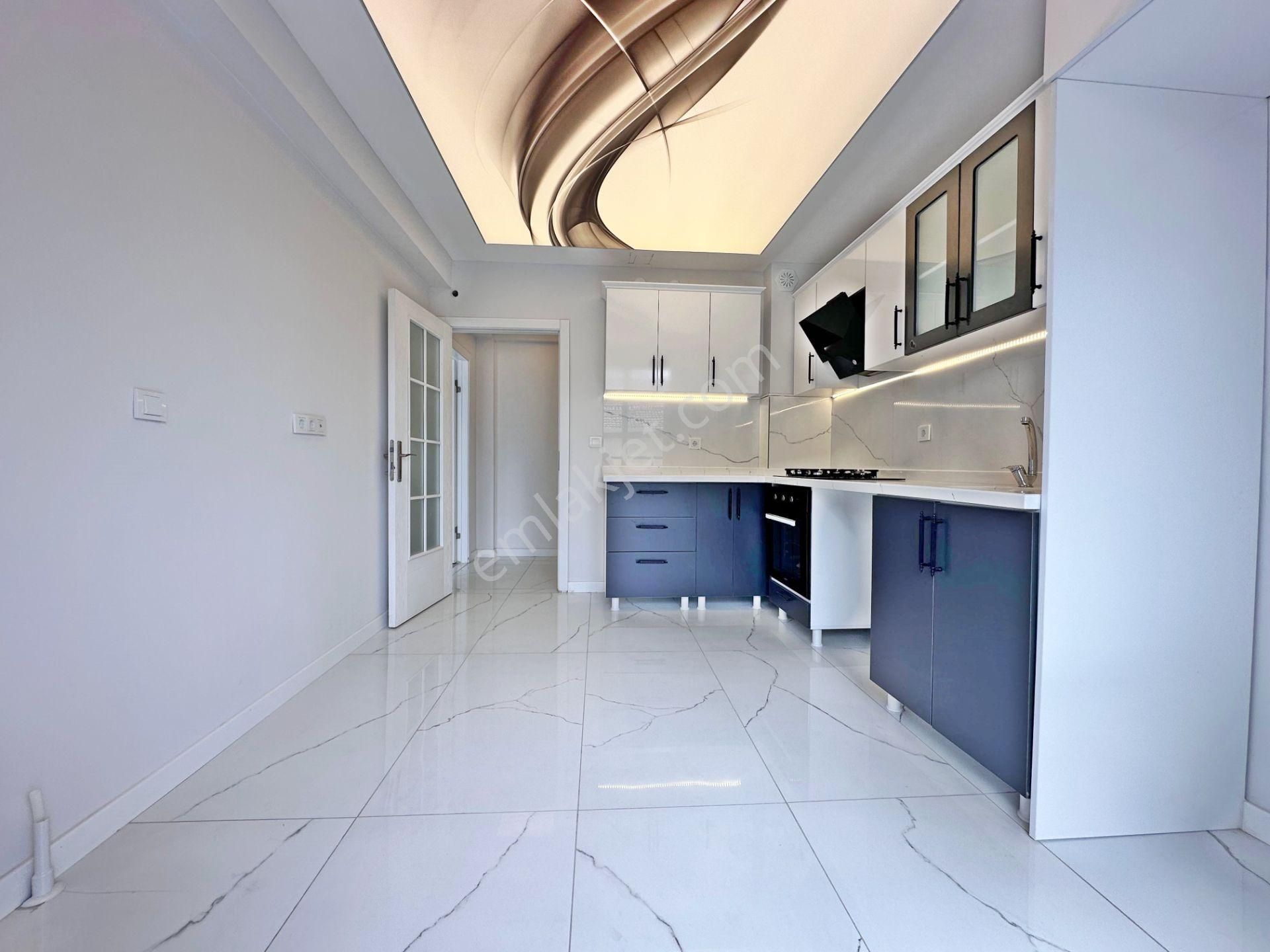 Keçiören'de Ön Cephede Ara Katta Sıfır Geniş 3+1 Daire - Görsel 14