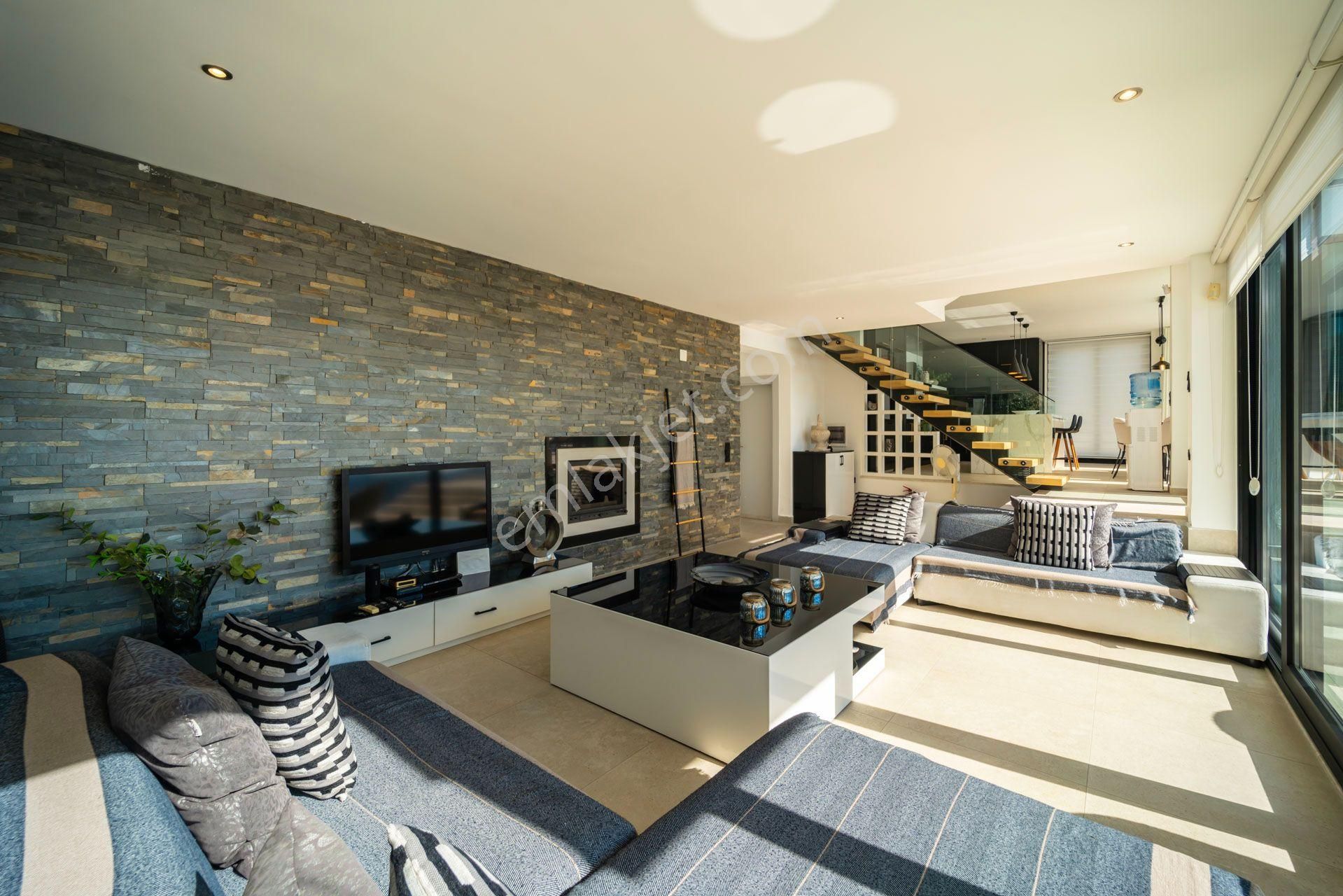 Kalkanda Muhteşem Deniz Manzaralı Modern Villa - Görsel 11