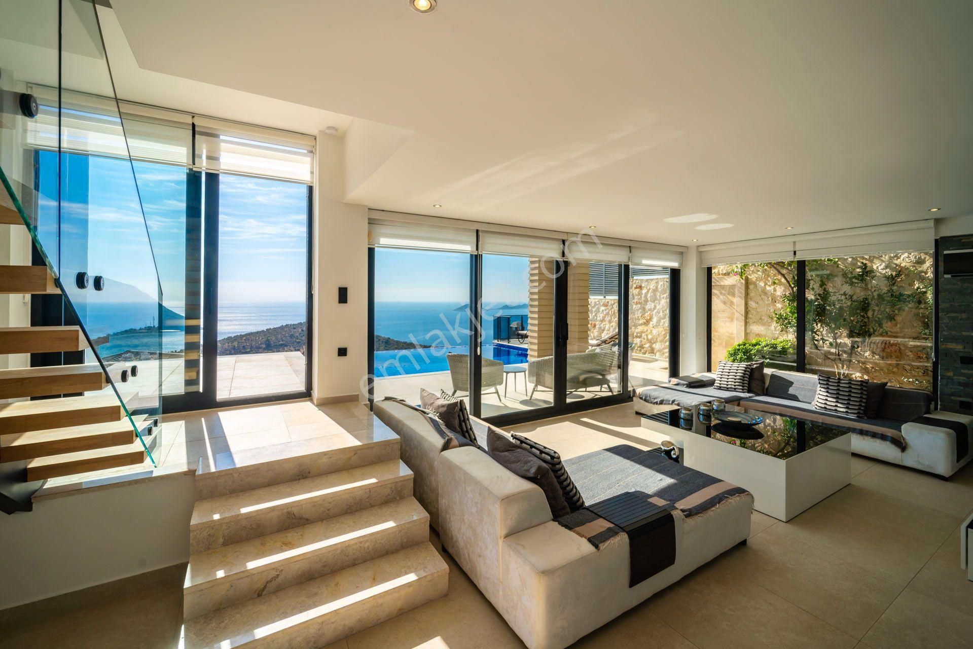 Kalkanda Muhteşem Deniz Manzaralı Modern Villa - Görsel 12